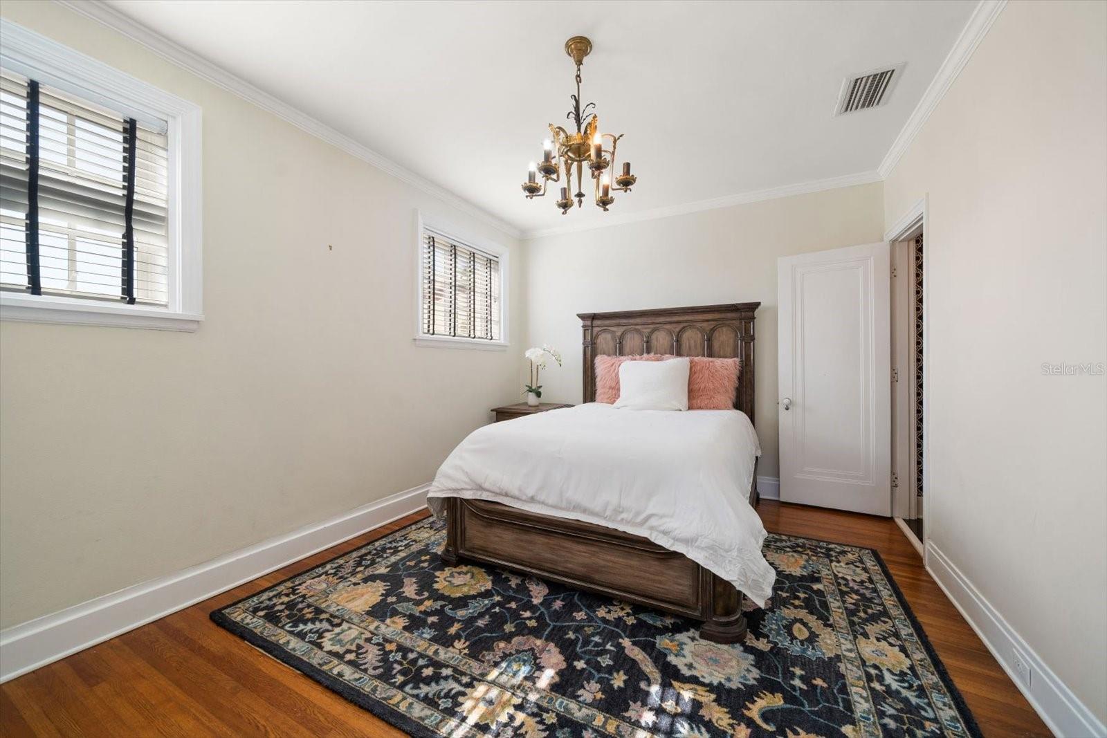 TB8449464 Property Photo