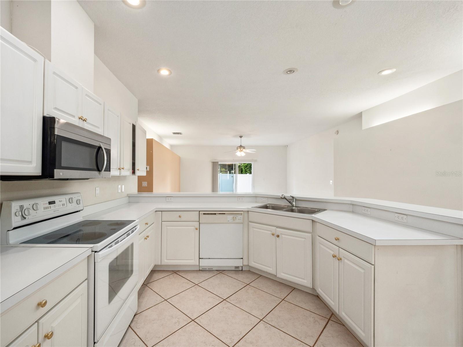 2737 FRIGATE DR, ORLANDO, FL, 32812