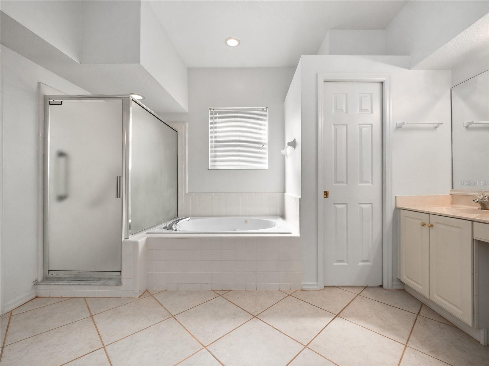 2737 FRIGATE DR, ORLANDO, FL, 32812