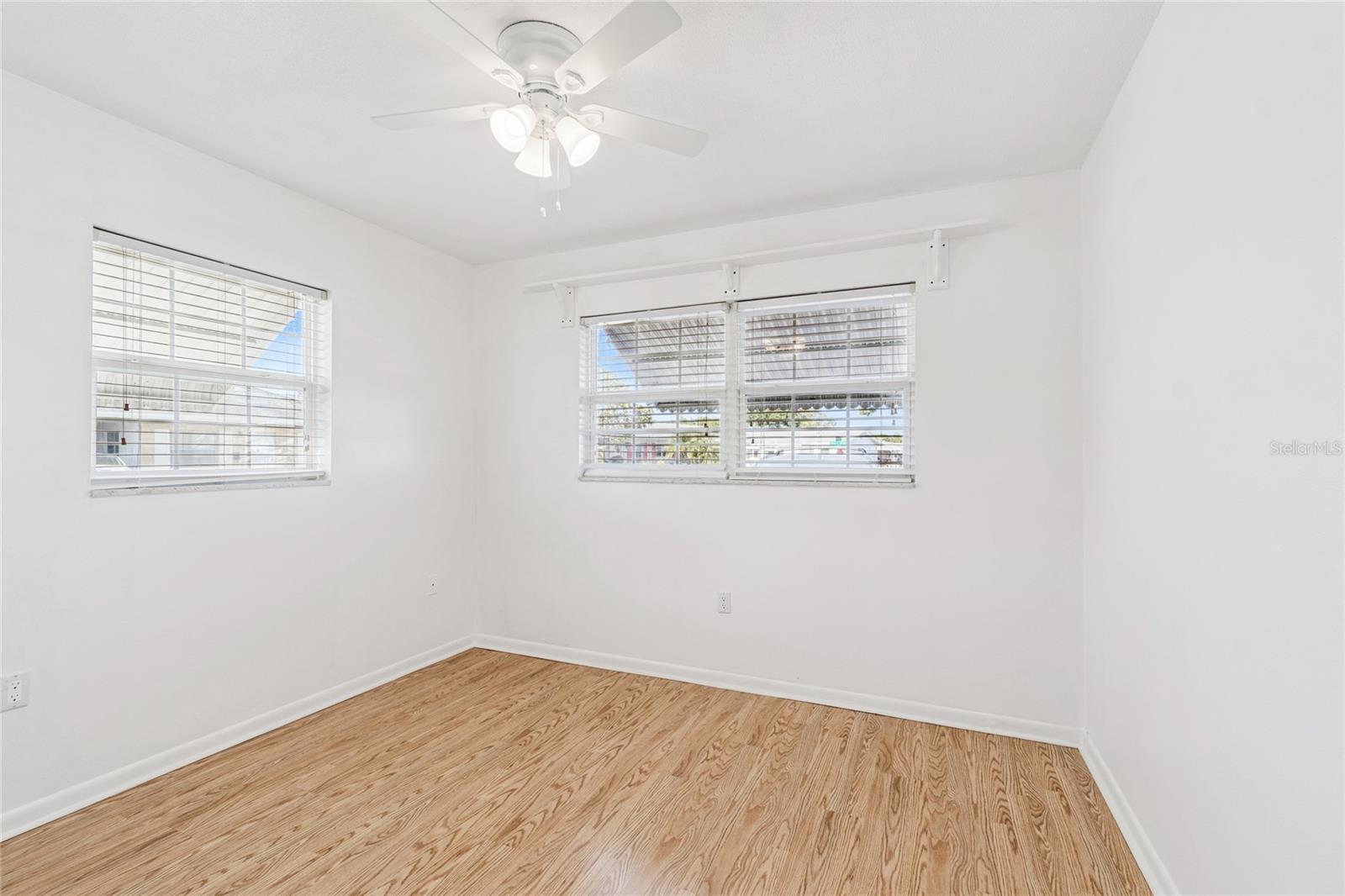 5122 IRIS DR N #12, PINELLAS PARK, FL, 33782