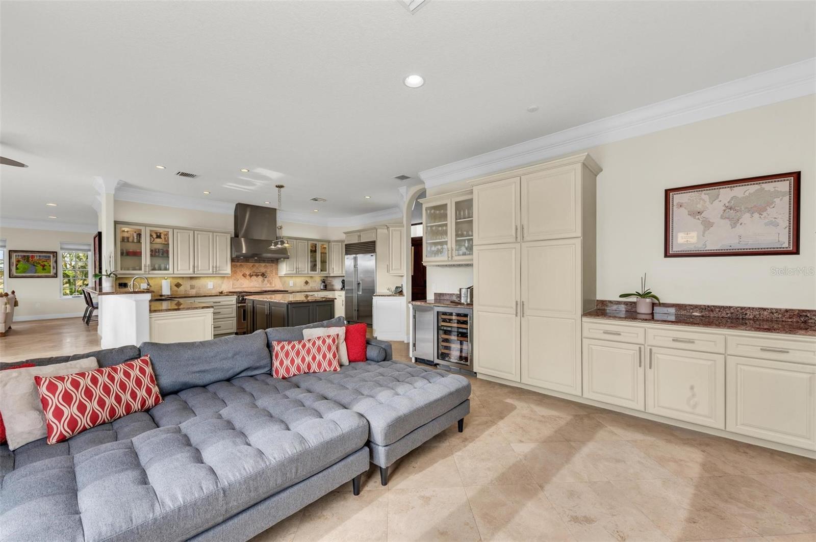 A4672604 Property Photo