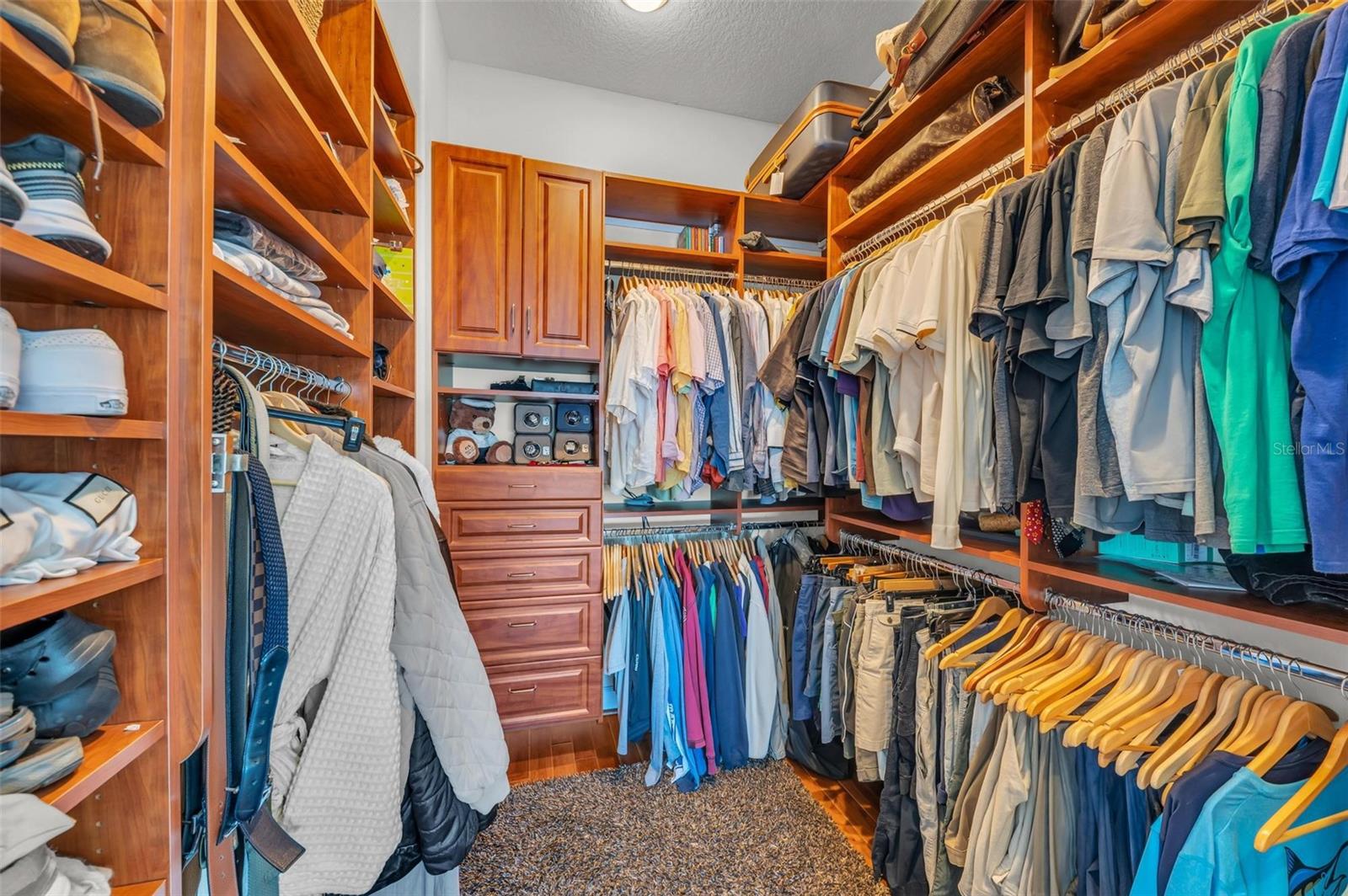 A4672604 Property Photo