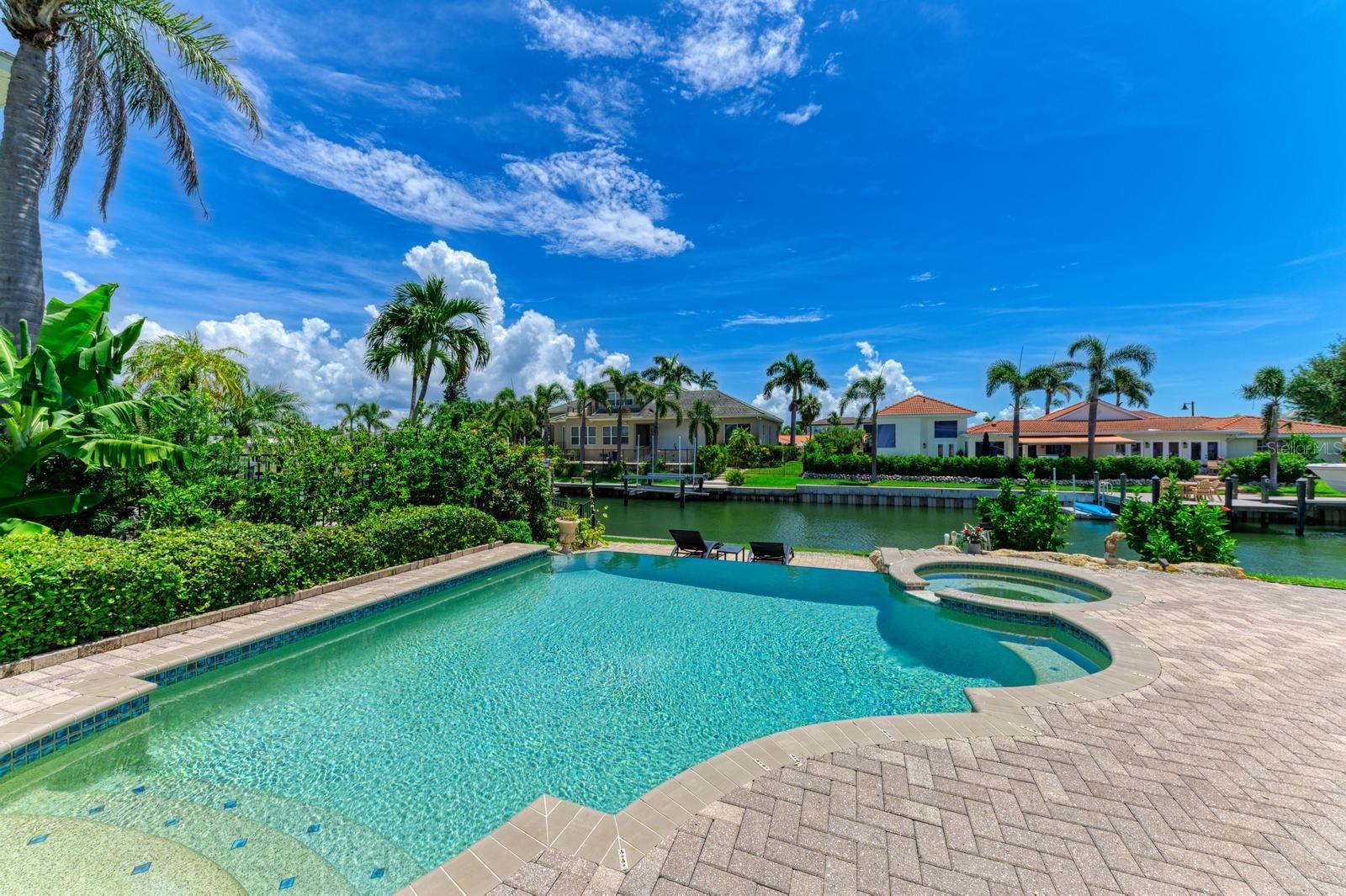 A4672604 Property Photo