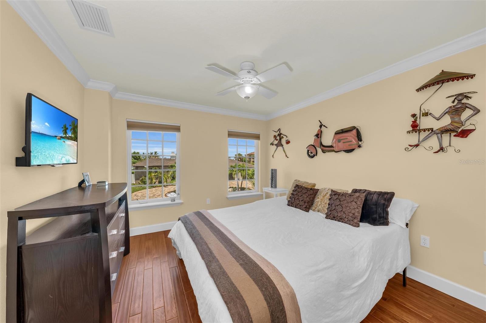 A4672604 Property Photo