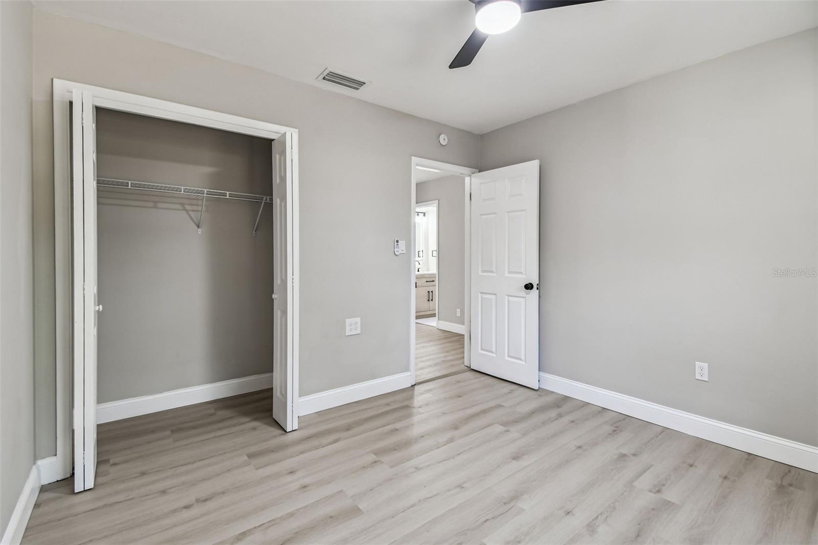 8325 N ORANGEVIEW AVE, TAMPA, FL, 33617