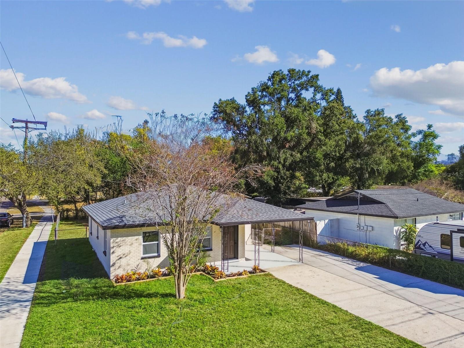 8325 N ORANGEVIEW AVE, TAMPA, FL, 33617