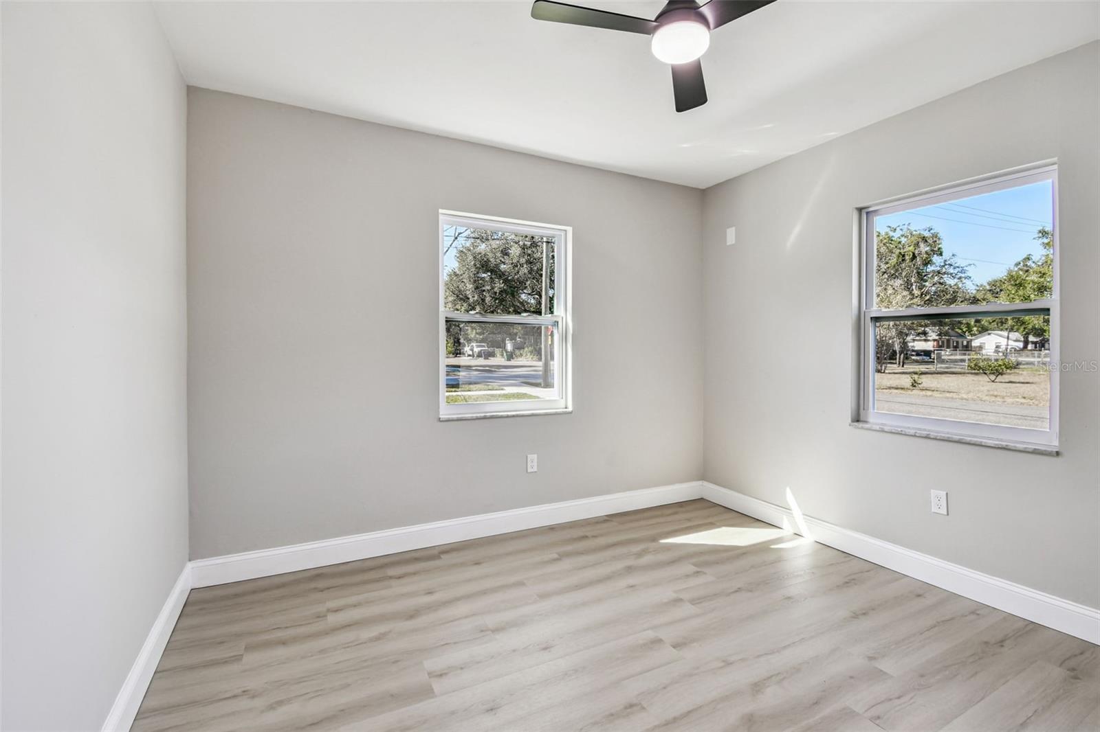 8325 N ORANGEVIEW AVE, TAMPA, FL, 33617