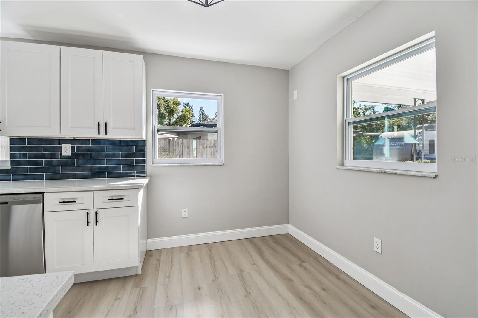 8325 N ORANGEVIEW AVE, TAMPA, FL, 33617