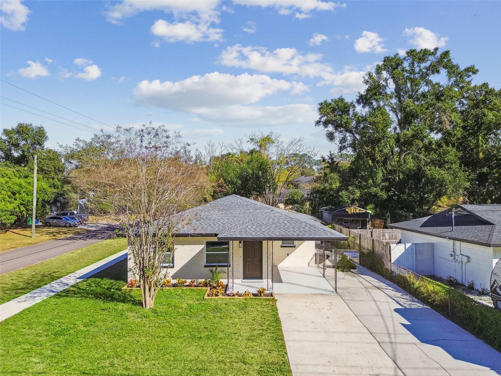 8325 N ORANGEVIEW AVE, TAMPA, FL, 33617