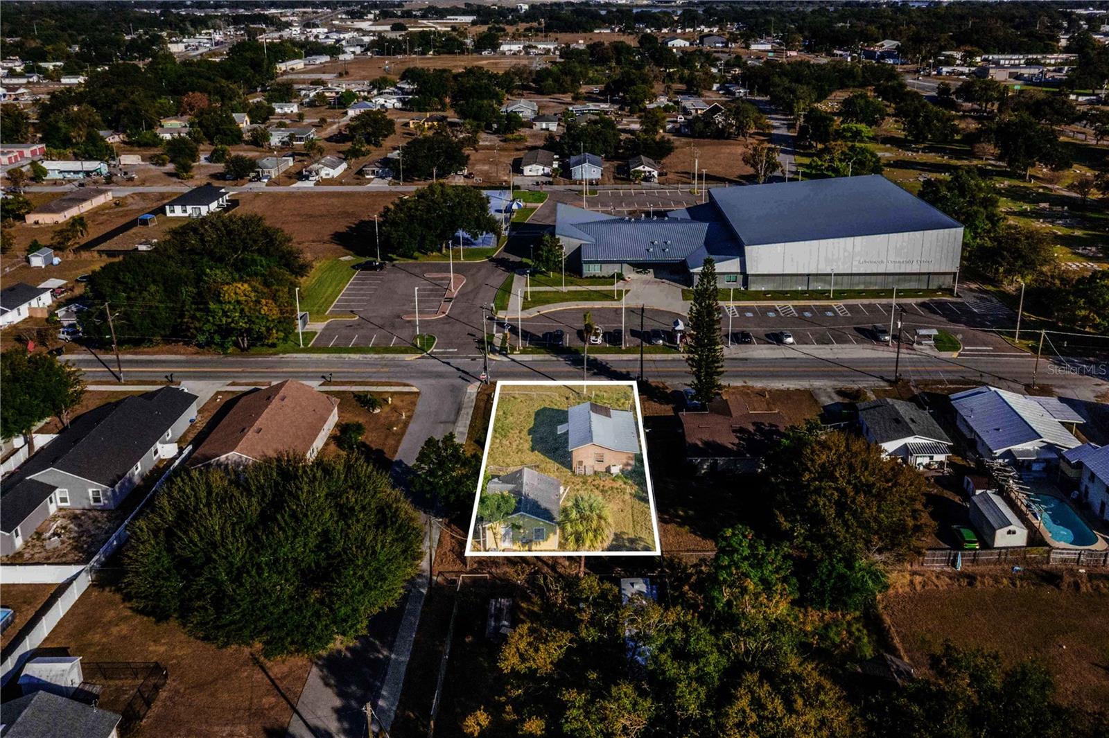 P4937077 Property Photo