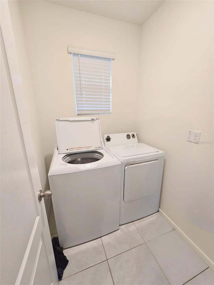 1811 POST OAK DR, DAVENPORT, FL, 33837