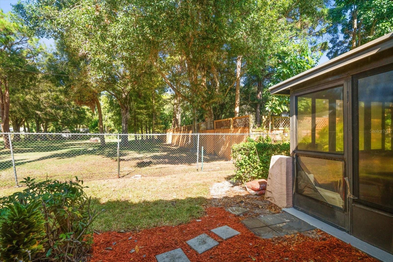 9747 86TH AVE, SEMINOLE, FL, 33777