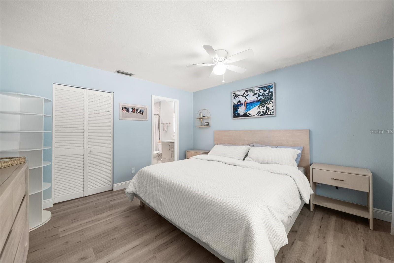 9747 86TH AVE, SEMINOLE, FL, 33777