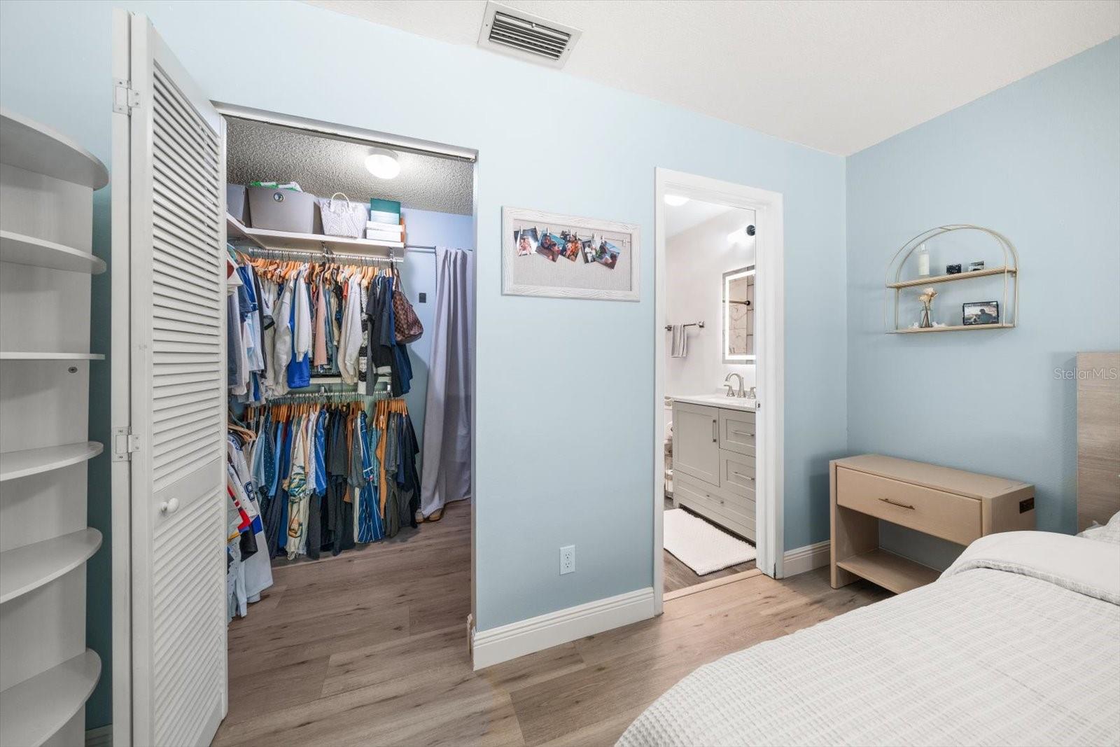 9747 86TH AVE, SEMINOLE, FL, 33777