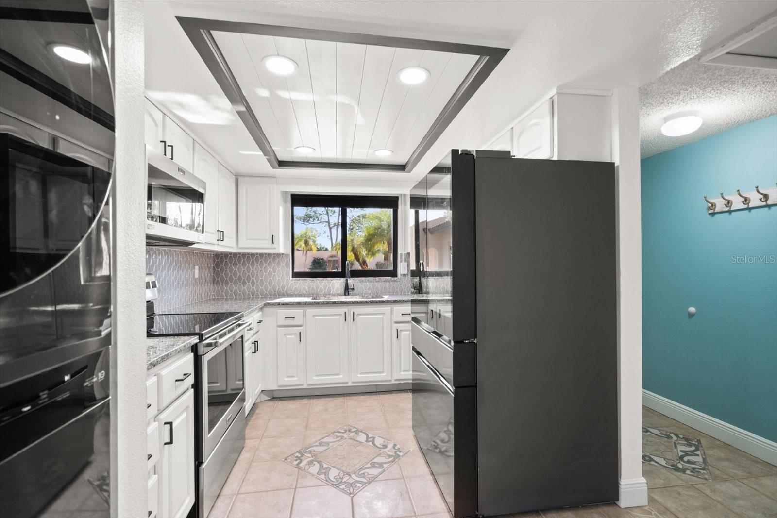 9747 86TH AVE, SEMINOLE, FL, 33777