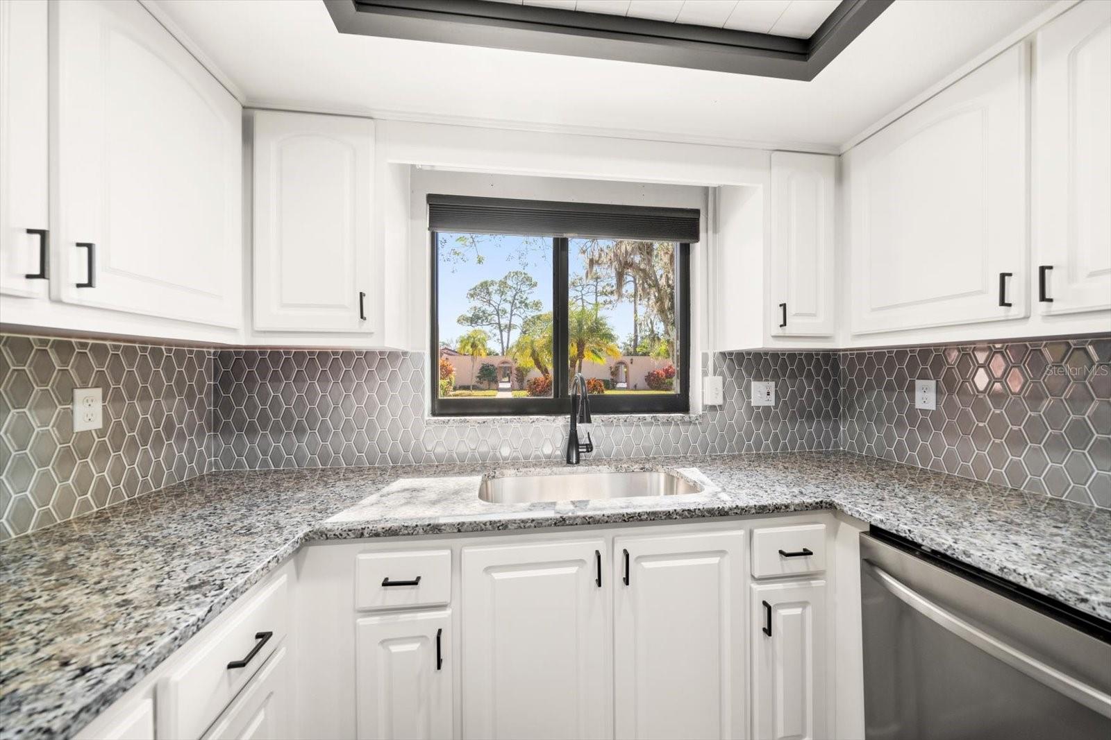 9747 86TH AVE, SEMINOLE, FL, 33777