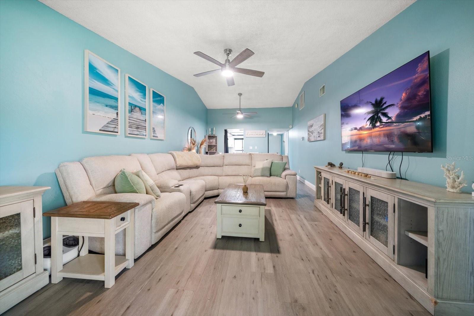 9747 86TH AVE, SEMINOLE, FL, 33777