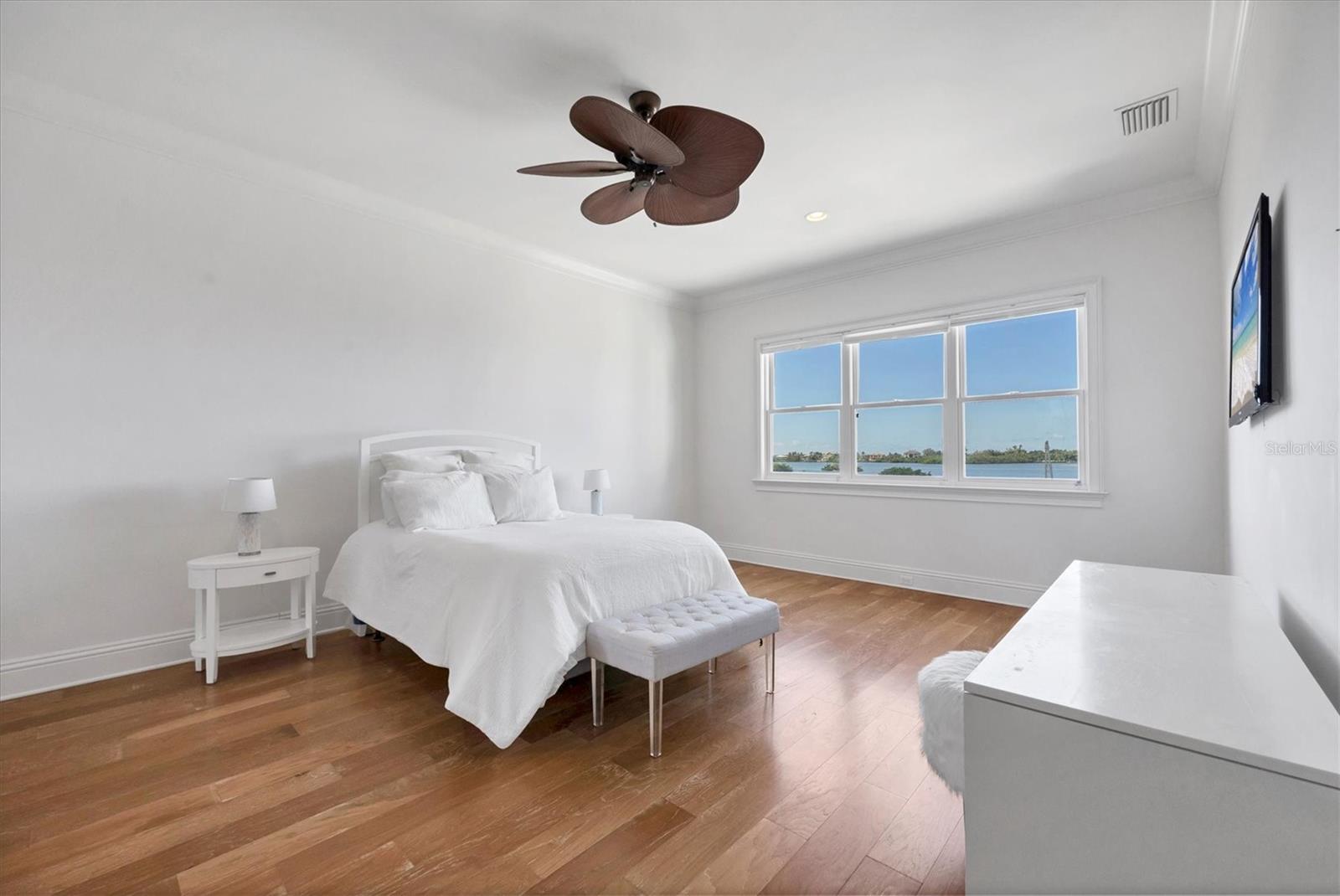 A4672618 Property Photo