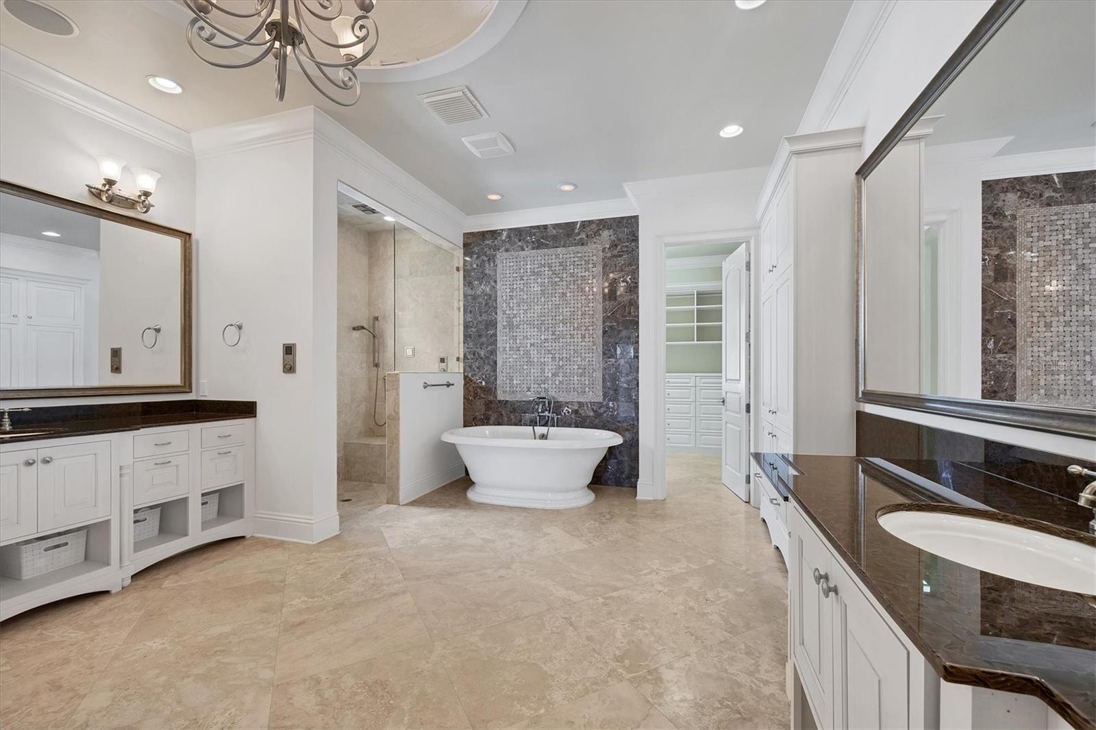 A4672618 Property Photo