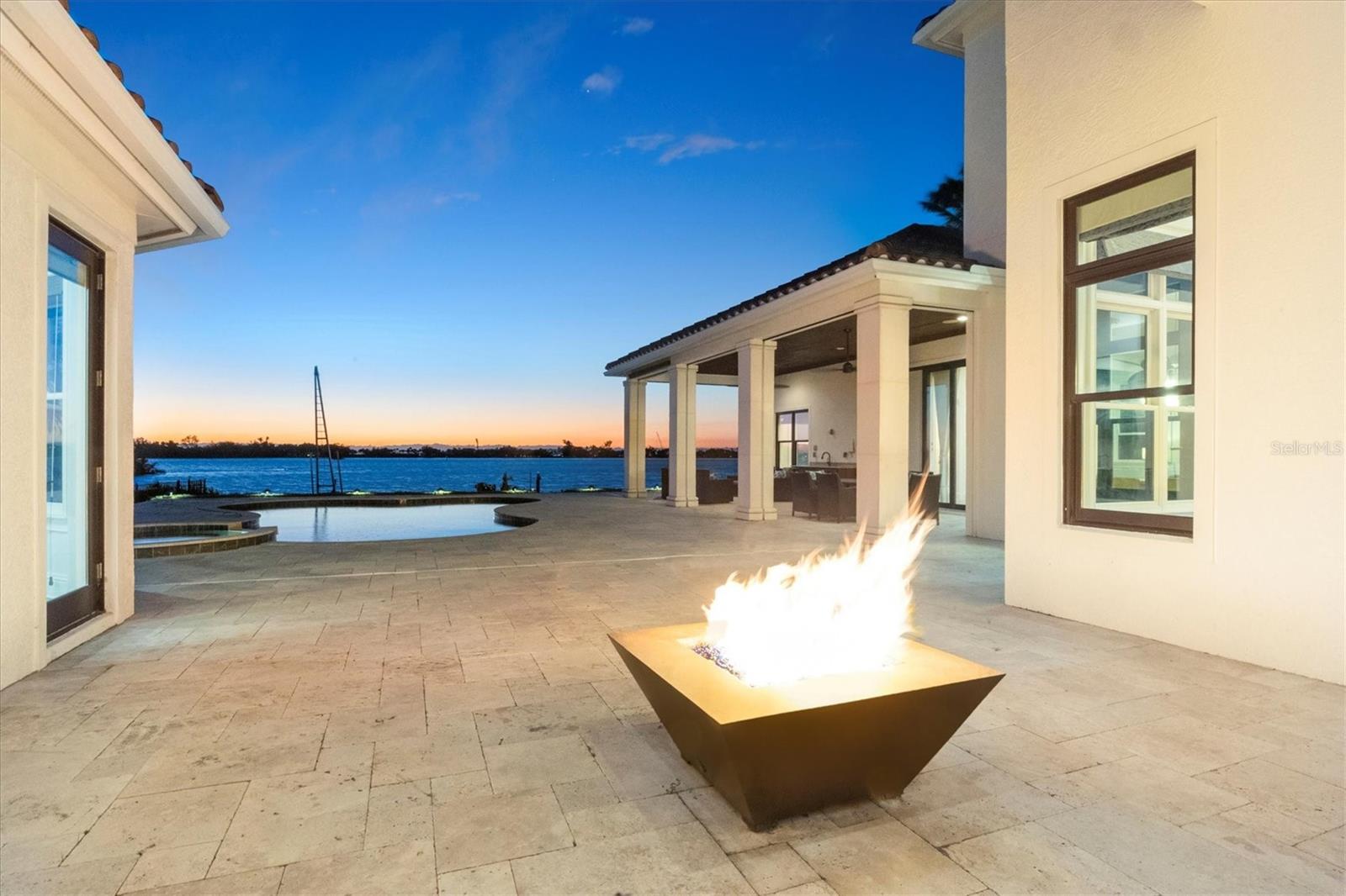 A4672618 Property Photo