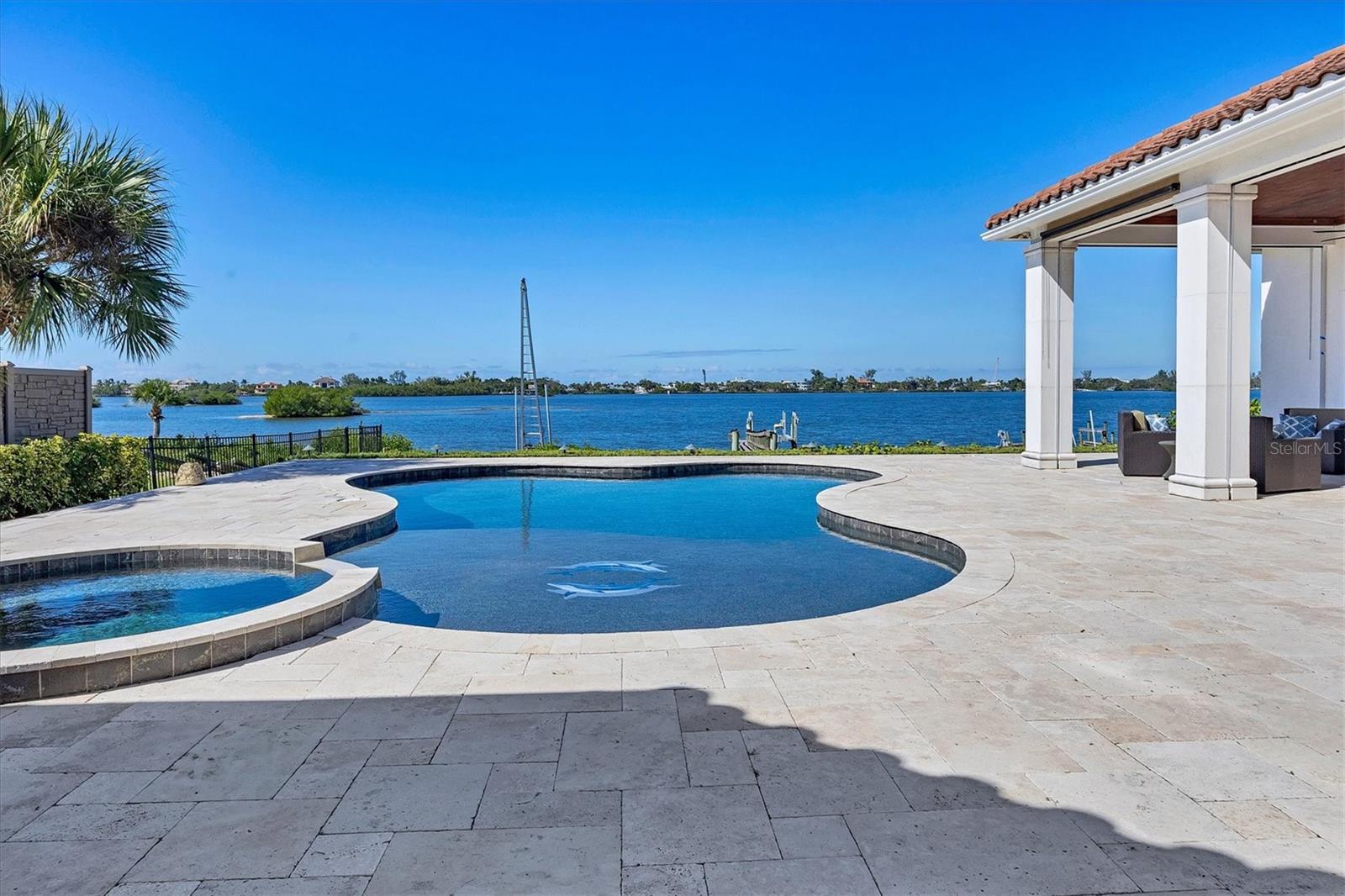 A4672618 Property Photo