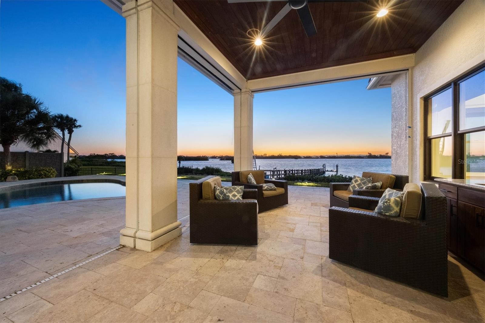 A4672618 Property Photo