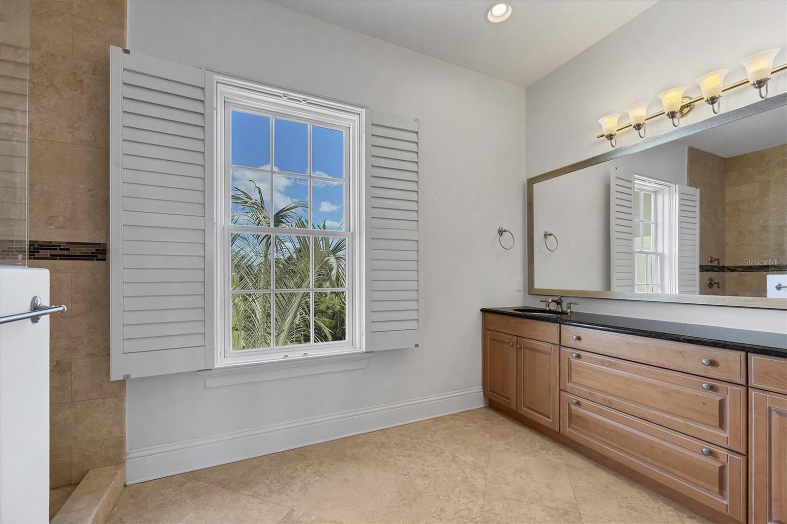 A4672618 Property Photo