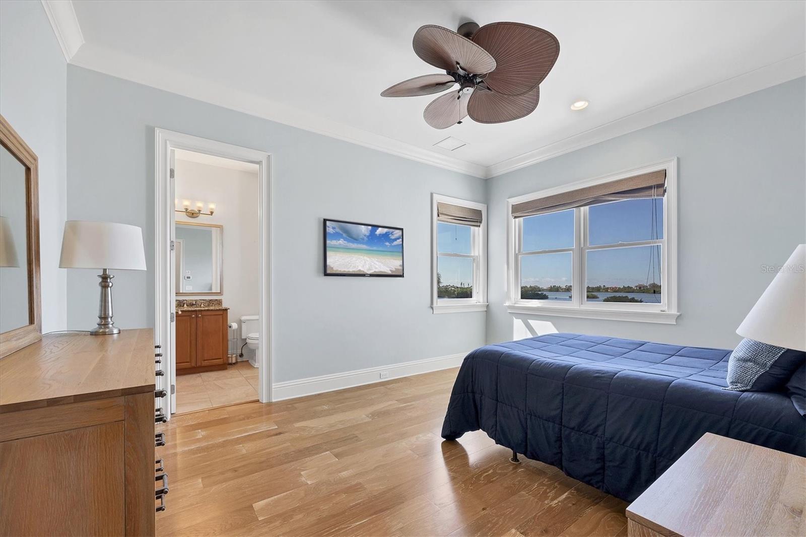 A4672618 Property Photo