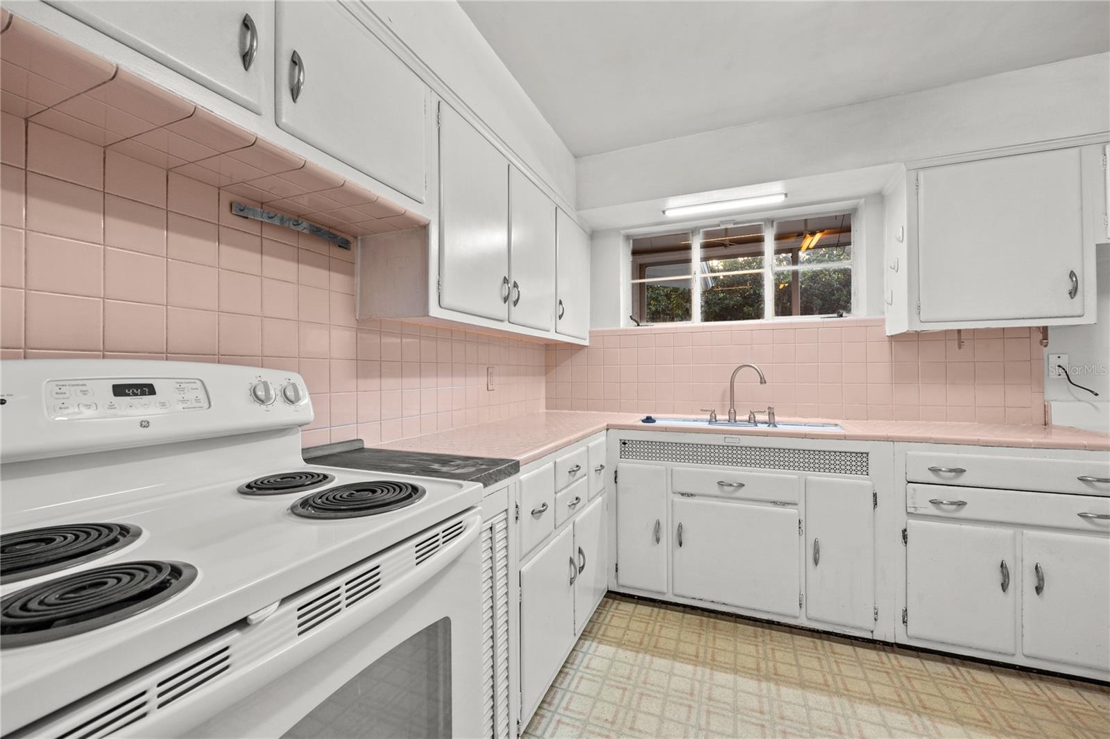 2015 NW 7TH PL, GAINESVILLE, FL, 32603