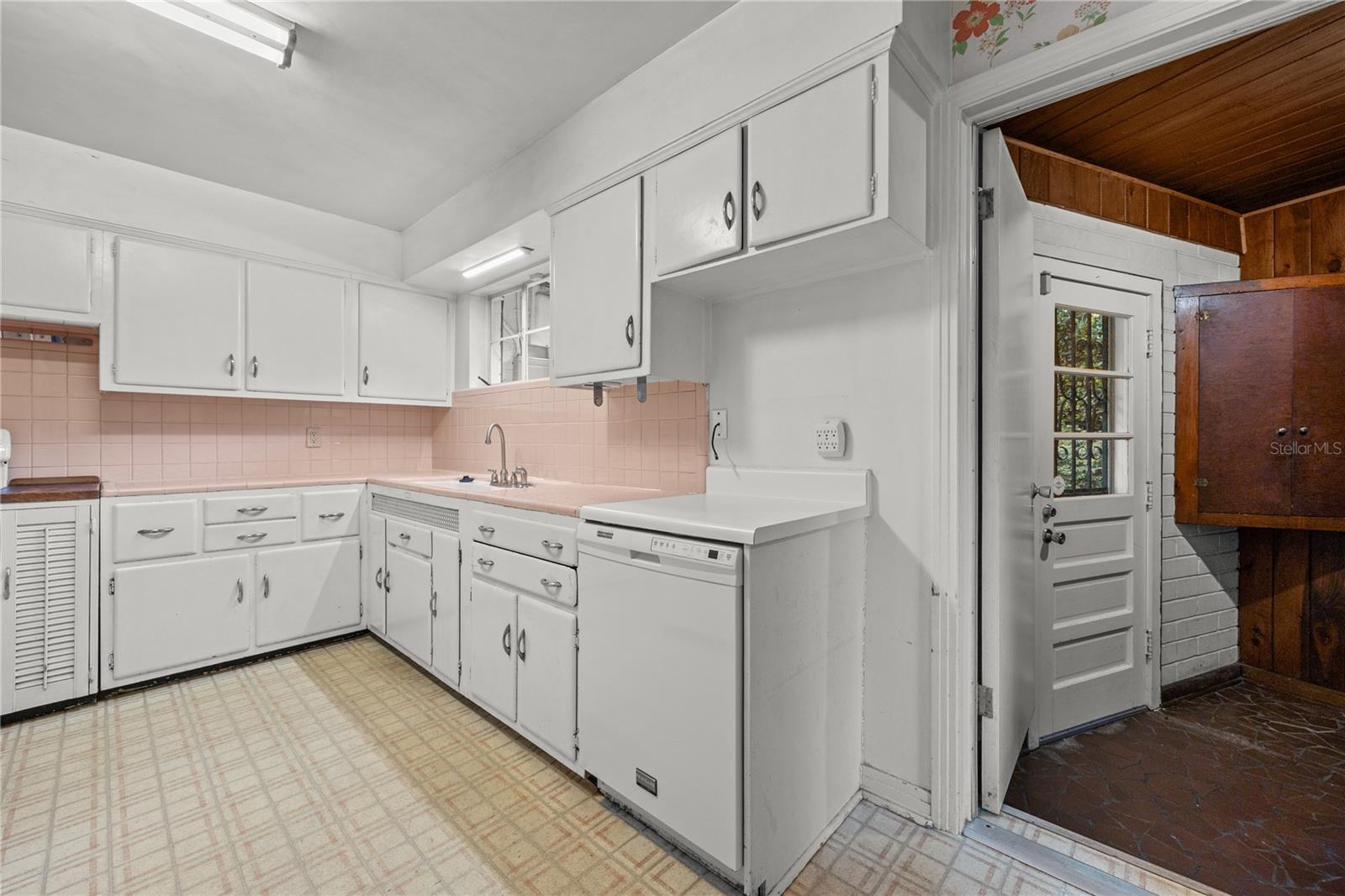 2015 NW 7TH PL, GAINESVILLE, FL, 32603