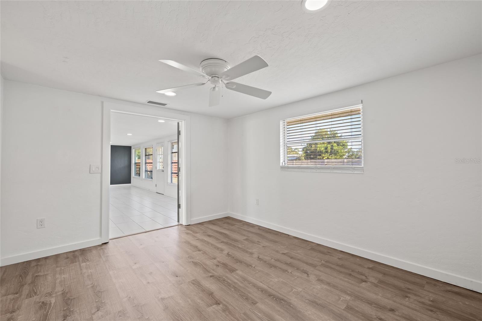 2430 POST RD, SARASOTA, FL, 34231