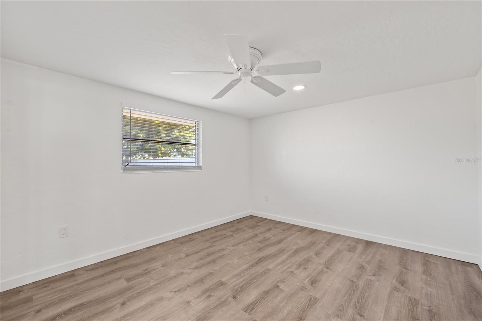 2430 POST RD, SARASOTA, FL, 34231