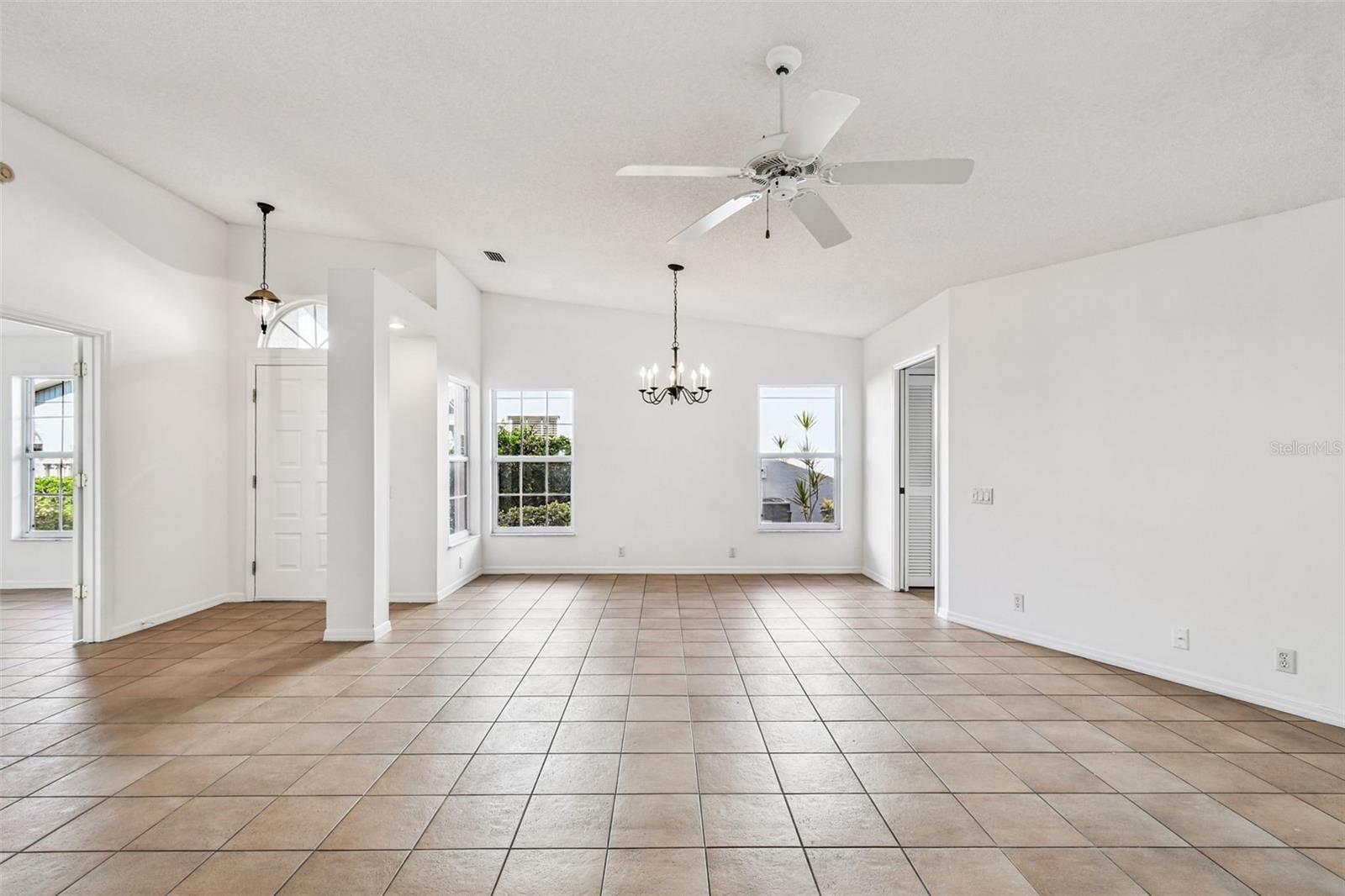 5361 KELLY DR #11, SARASOTA, FL, 34233