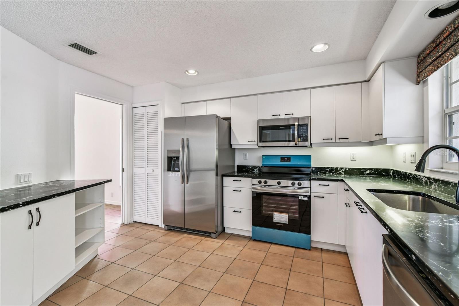 5361 KELLY DR #11, SARASOTA, FL, 34233