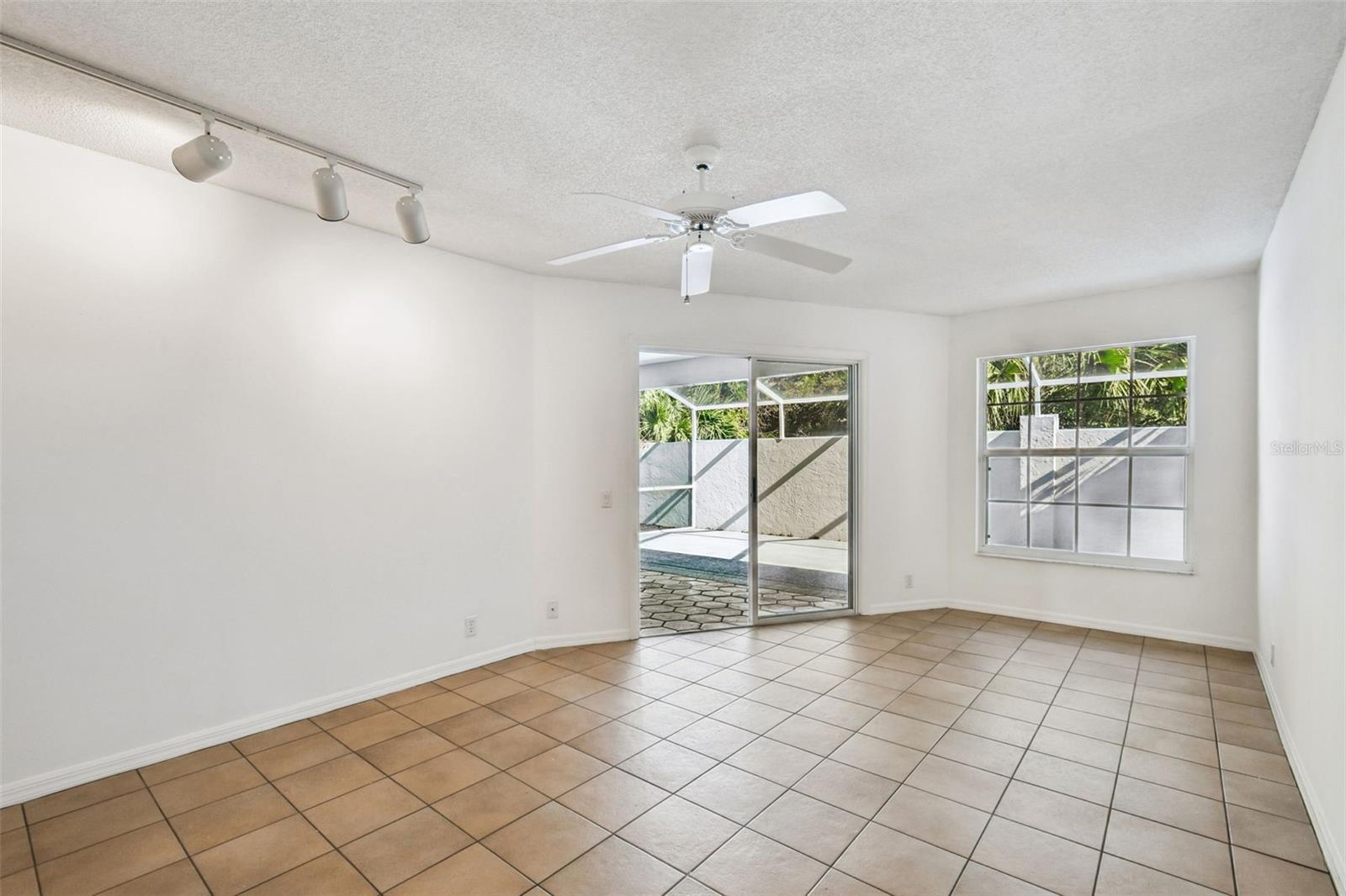 5361 KELLY DR #11, SARASOTA, FL, 34233