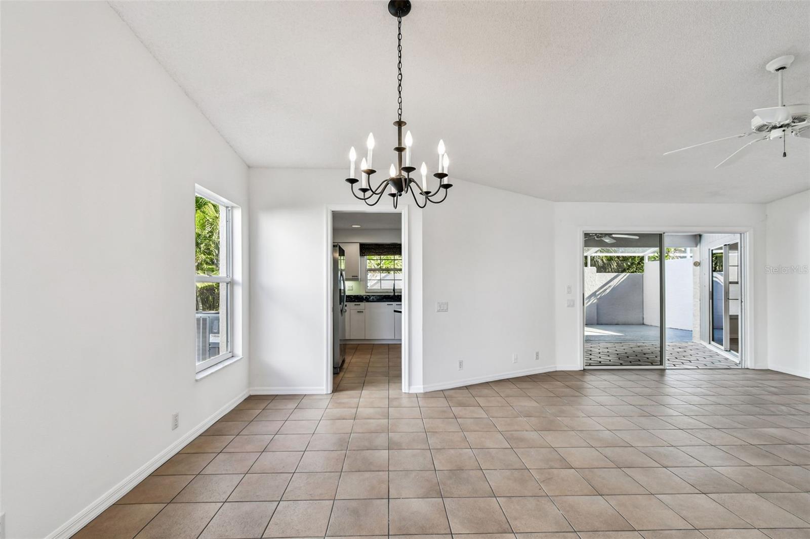 5361 KELLY DR #11, SARASOTA, FL, 34233