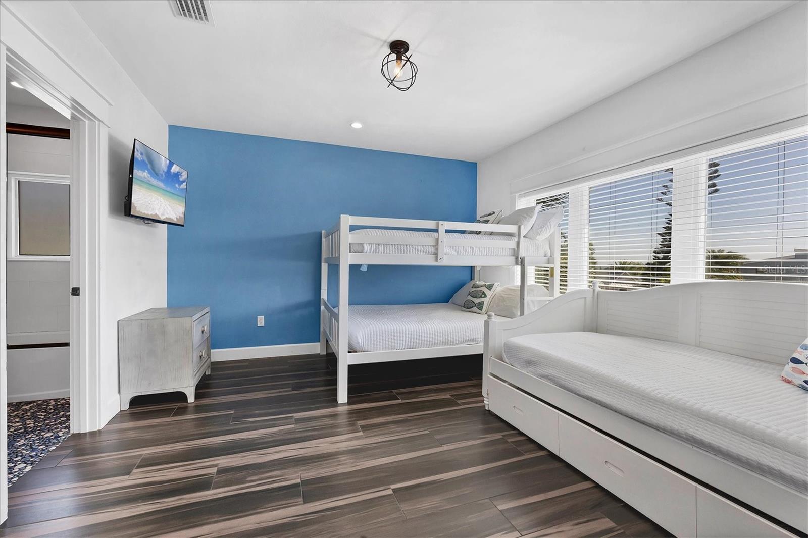 A4672624 Property Photo