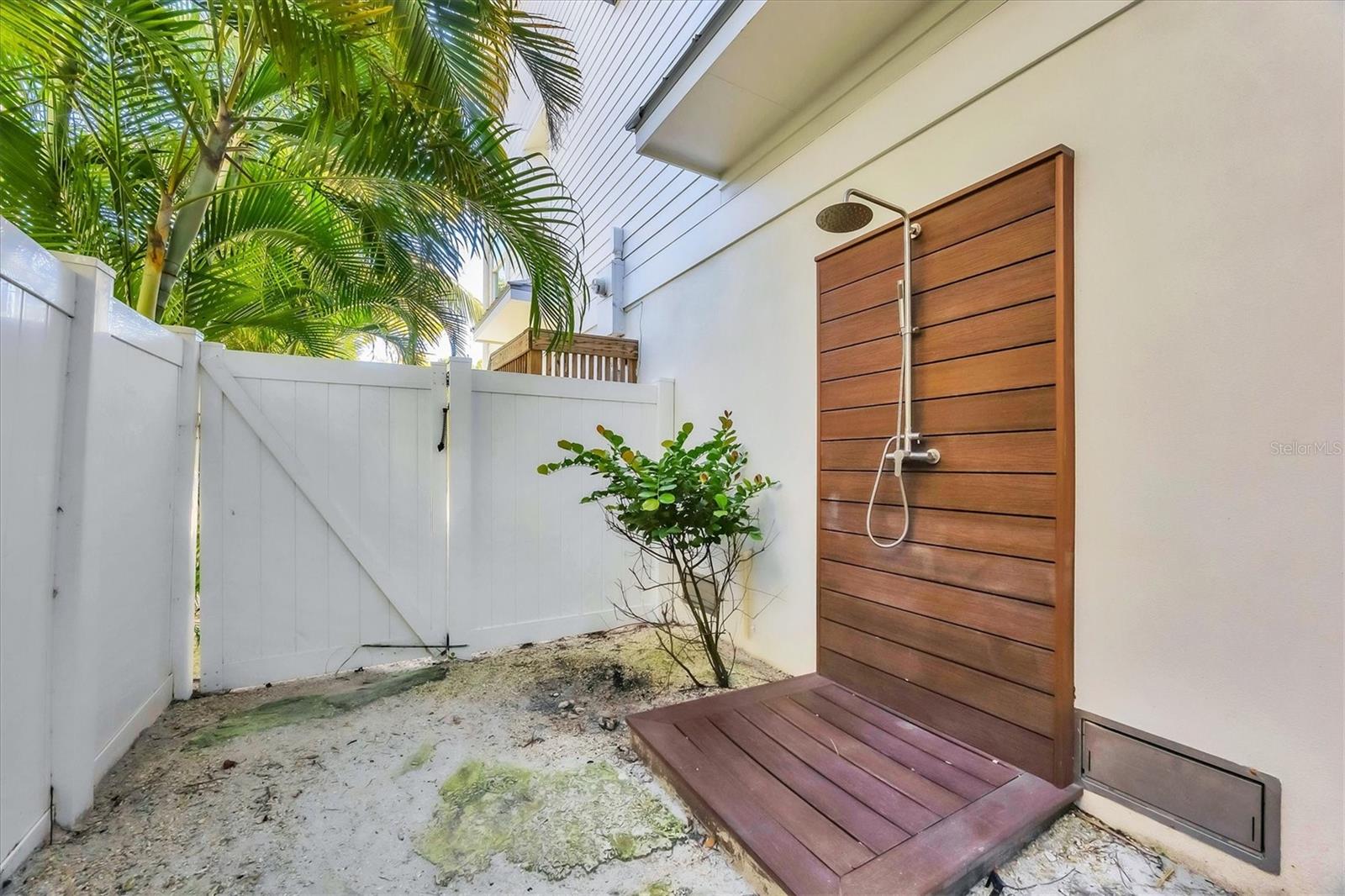 A4672624 Property Photo