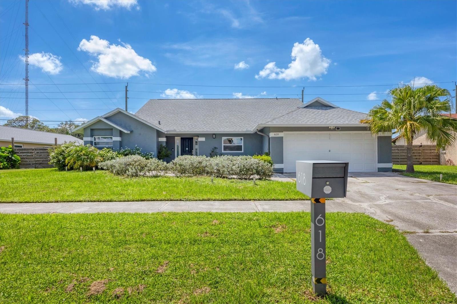 618 EASTPOINTE CT, SARASOTA, FL, 34232