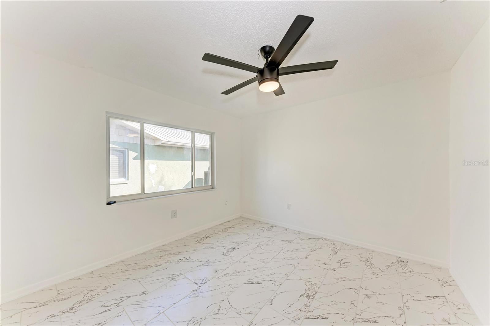 6439 FRIENDSHIP DR, SARASOTA, FL, 34241