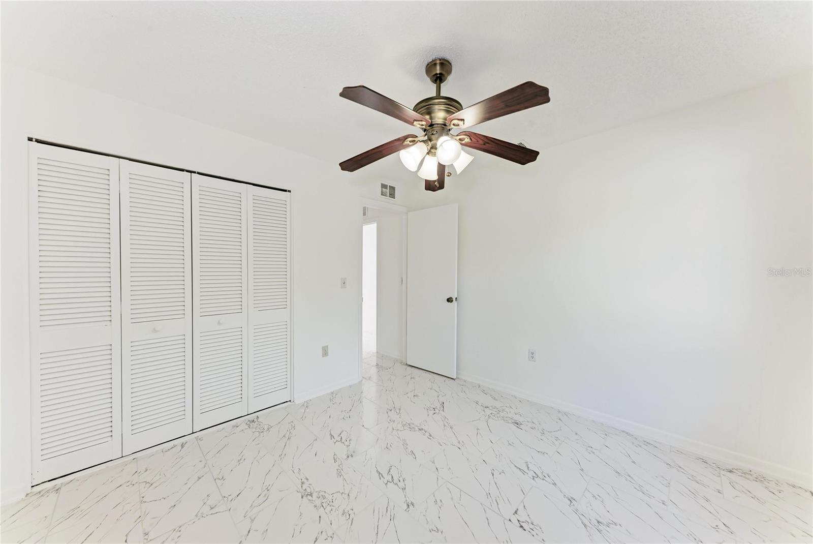 6439 FRIENDSHIP DR, SARASOTA, FL, 34241