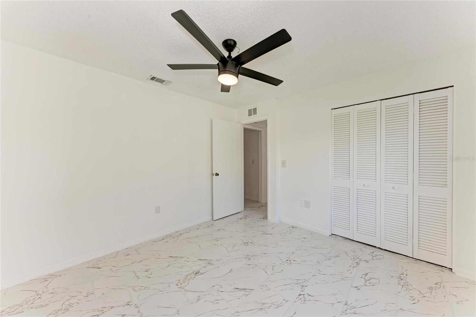 6439 FRIENDSHIP DR, SARASOTA, FL, 34241