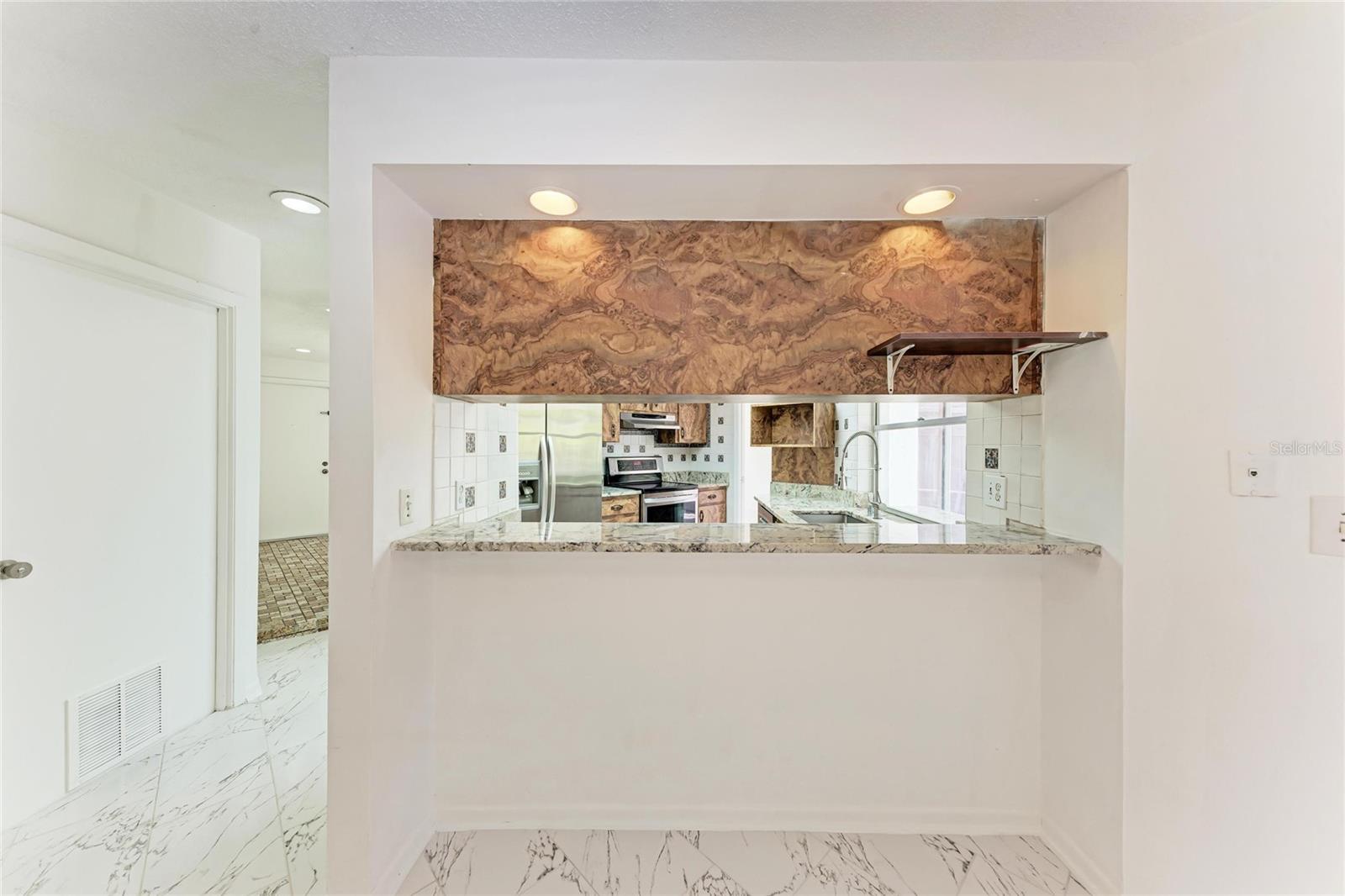 6439 FRIENDSHIP DR, SARASOTA, FL, 34241