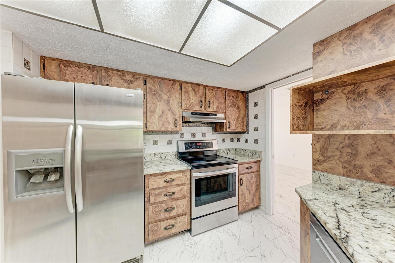 6439 FRIENDSHIP DR, SARASOTA, FL, 34241