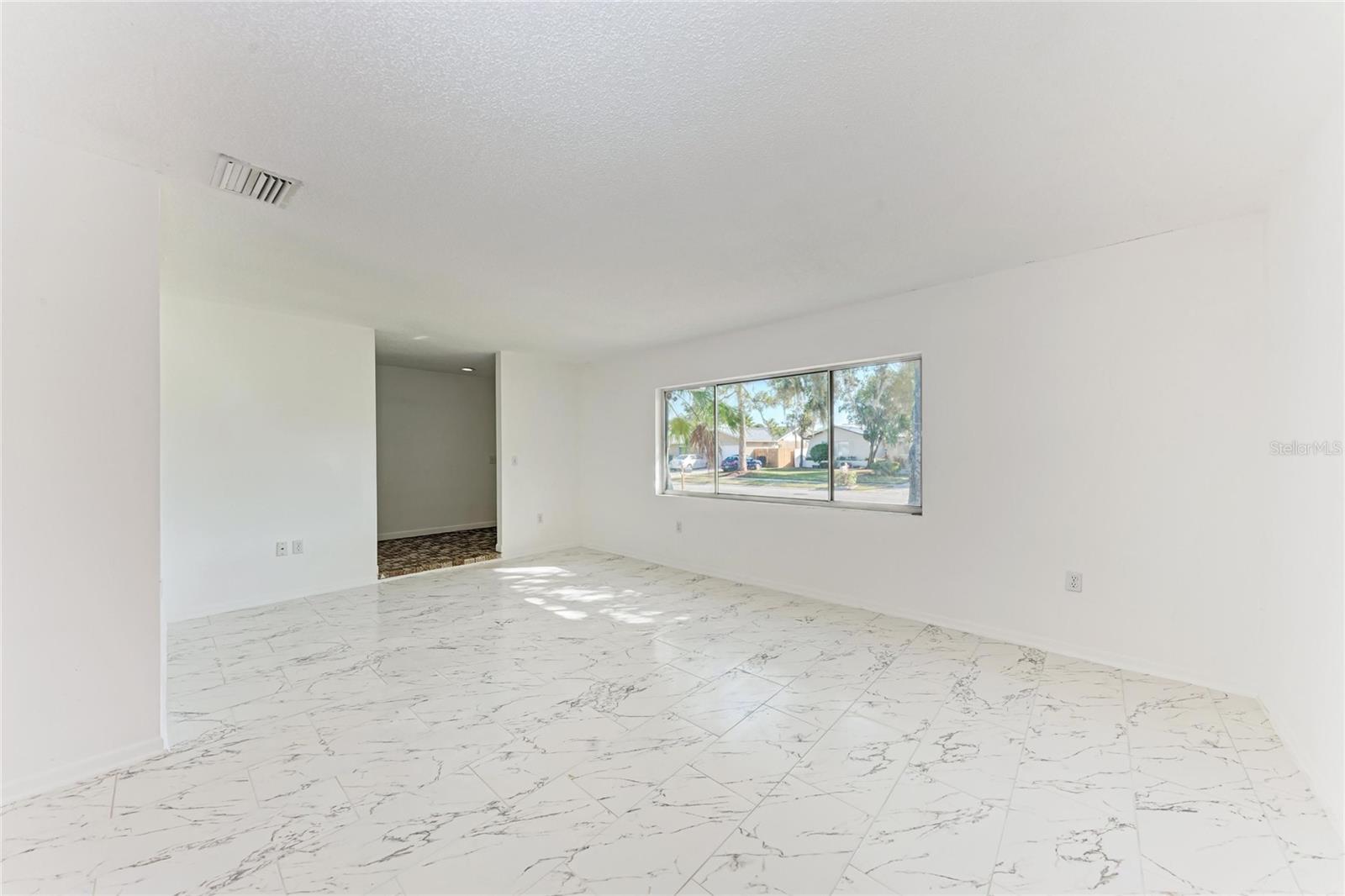 6439 FRIENDSHIP DR, SARASOTA, FL, 34241