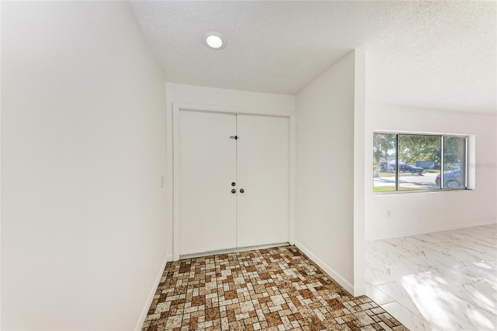 6439 FRIENDSHIP DR, SARASOTA, FL, 34241