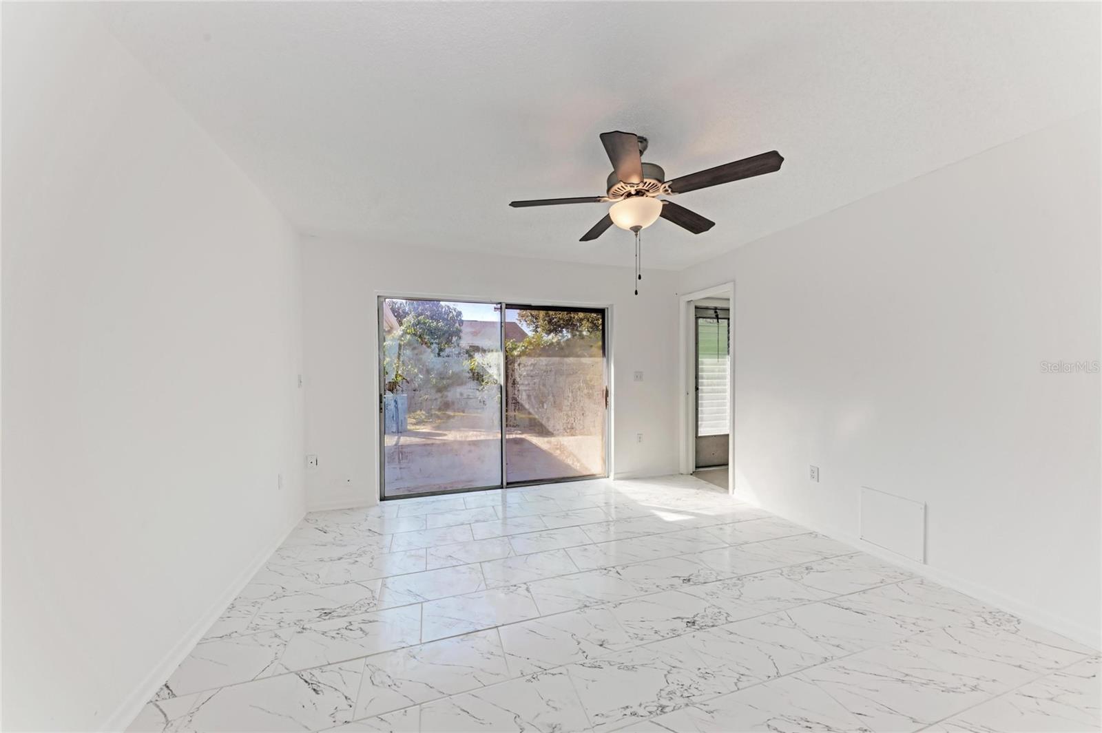 6439 FRIENDSHIP DR, SARASOTA, FL, 34241