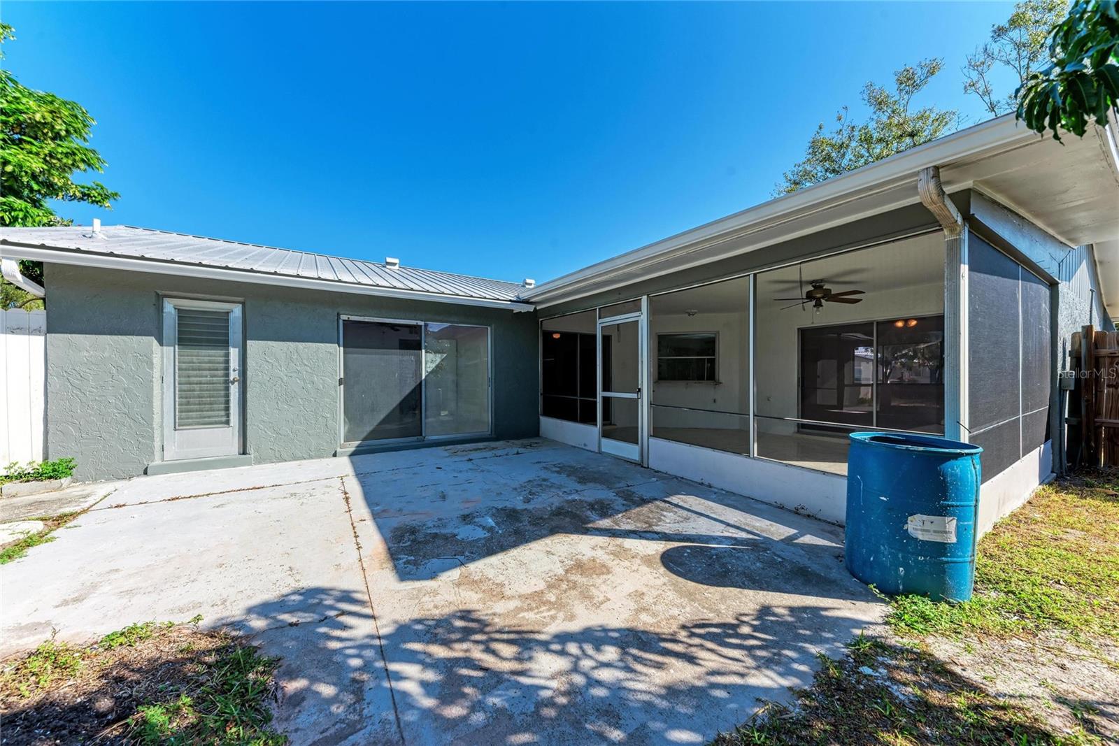 6439 FRIENDSHIP DR, SARASOTA, FL, 34241