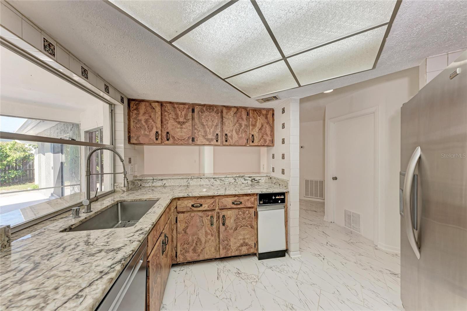 6439 FRIENDSHIP DR, SARASOTA, FL, 34241