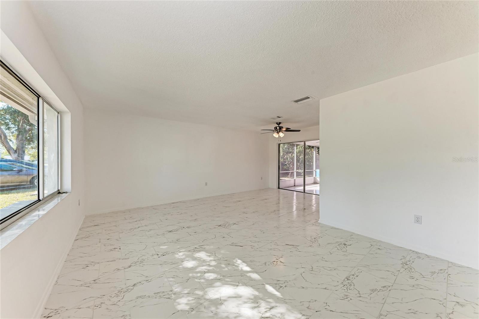 6439 FRIENDSHIP DR, SARASOTA, FL, 34241